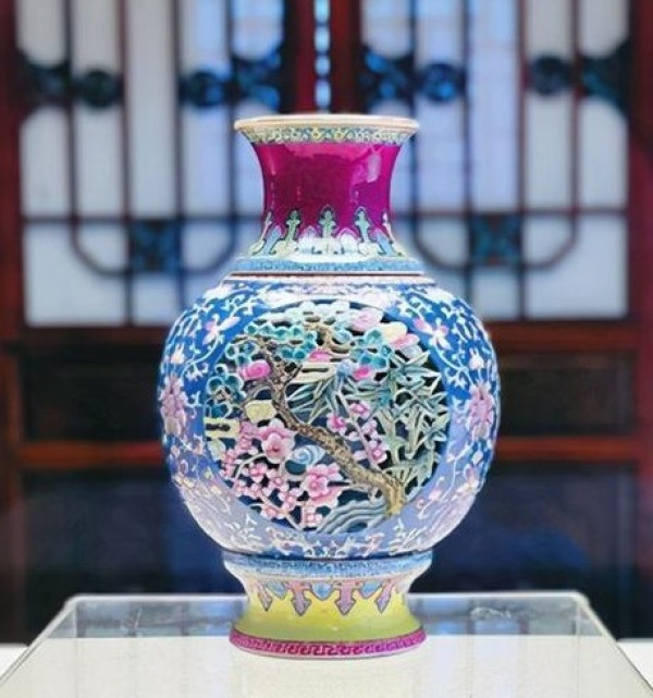 乾隆转心瓶，“奇技淫巧”还是至臻瓷艺？_艺术品_什么值得买