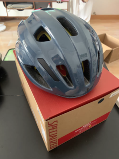 为了安全，即使骑自行车也要带上头盔