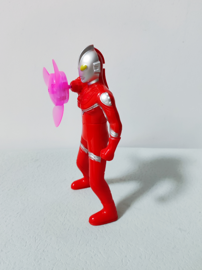 日韩动漫周边怎么样 谁能拒绝一个会发光还会散热的奥特曼_什么值得买