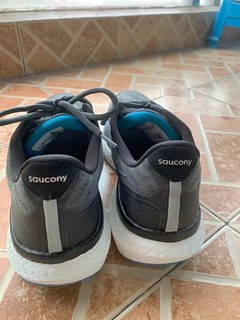 Saucony索康尼运动鞋