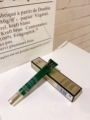 黑眼圈神器——HR赫莲娜绿宝瓶眼霜