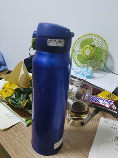 膳魔师的保温杯