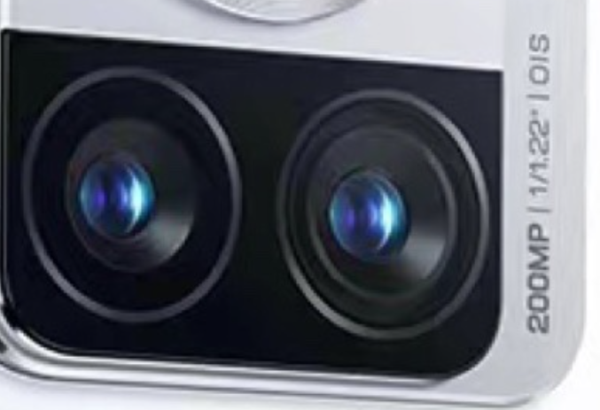 预热丨摩托罗拉X30 Pro 白色机身、镜头、屏幕和充电规格公布