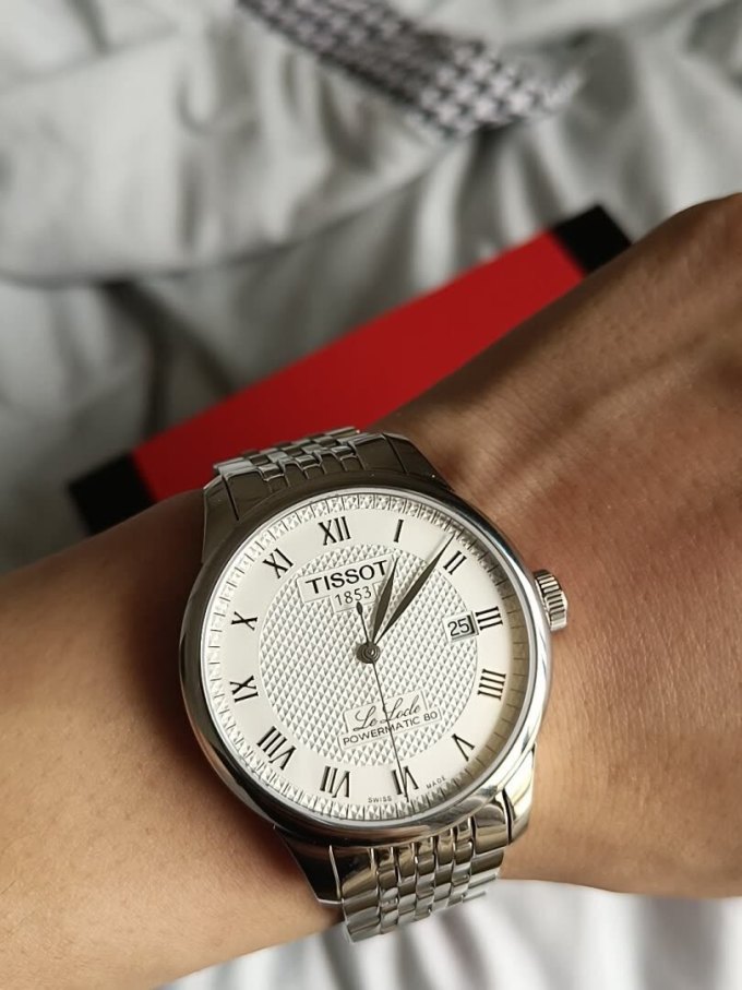 天梭男款机械表