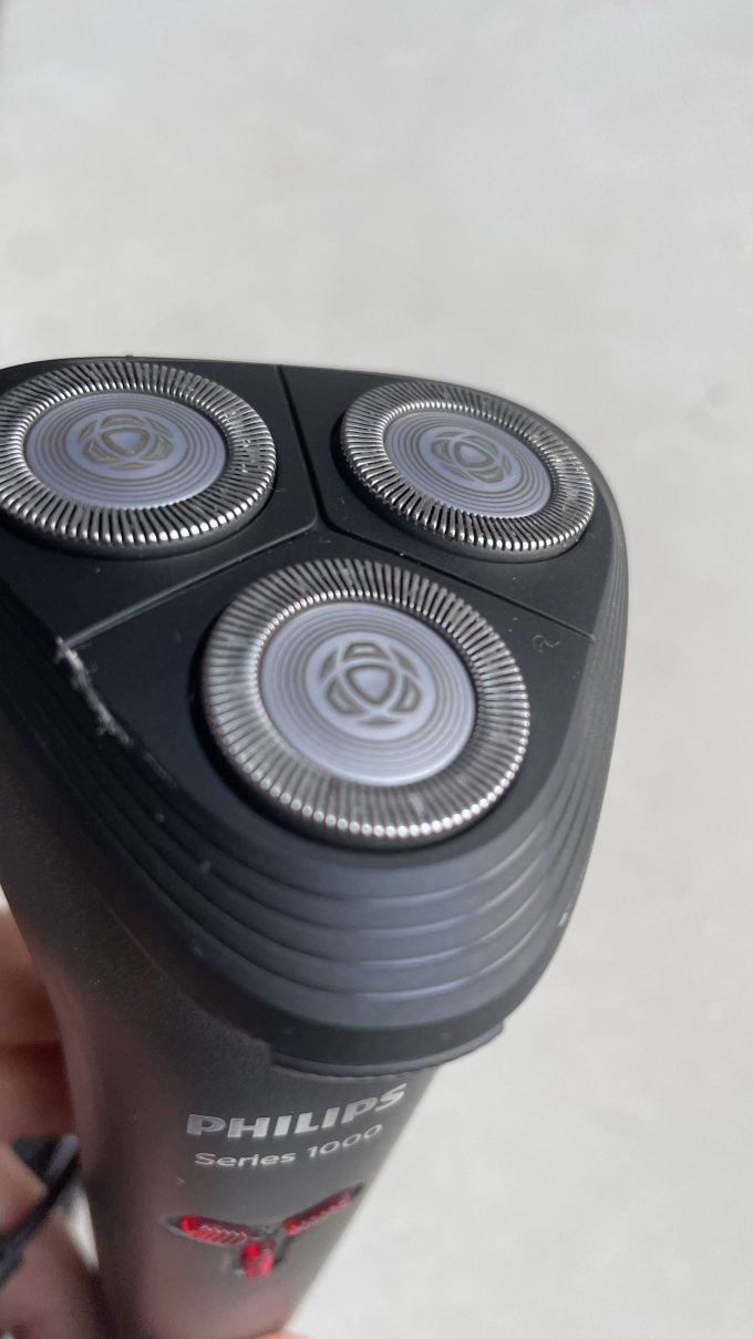 飞利浦电动剃须刀怎么样 飞利浦s1203电动剃须刀_什么值得买