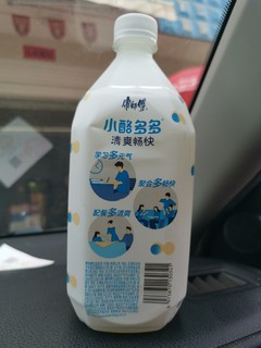 4块钱一大瓶的乳酸菌水乐