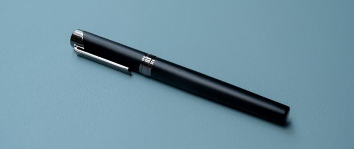 生活家居 篇四十二：低调好写的日常用笔，写字练字都合适，极简黑耀钢笔上手