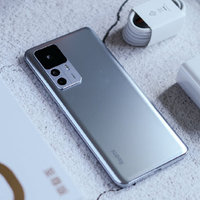 Redmi K50至尊版发布：骁龙8+、1.5K屏、120W快充，最低2999元起