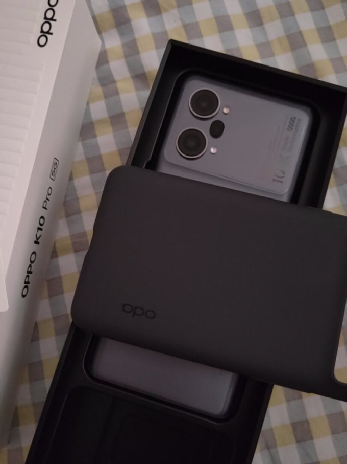 oppo安卓手机怎么样 电池容量挺大的,但是手机整体厚._什么值得买