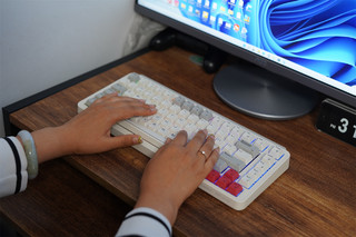 米物ART系列三模机械键盘Z830兼顾办