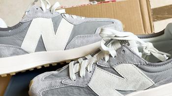 再入灰色NB 327，还没穿几次New Balance 997又遭嫌弃