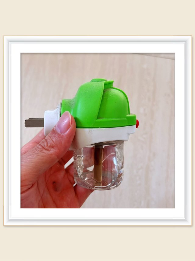 金鹿蚊香液，一插世界清净了，真爽～