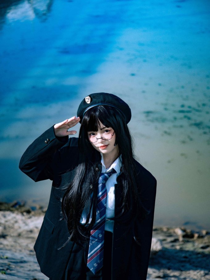 质量真的超好哦,帽子边是皮质的 不仅可以用来配水手服还是jk裙 撤