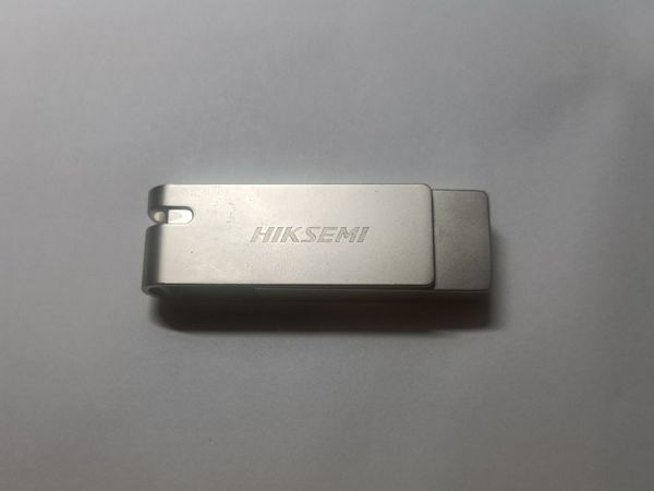 海康威视 USB3.0 优盘