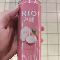 RIO 微醺玫瑰荔枝白兰地风味鸡尾酒 3