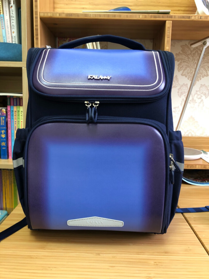 卡拉羊男士双肩包