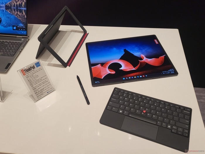 联想展出 ThinkPad X1 Fold 16 折叠屏变形本，搭12代酷睿、优化折痕和耐用性