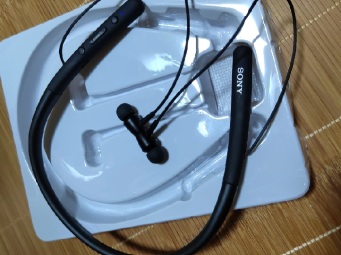 索尼蓝牙耳机怎么样 闲置索尼wi-h700无线蓝牙运动耳机,颈挂式_什么
