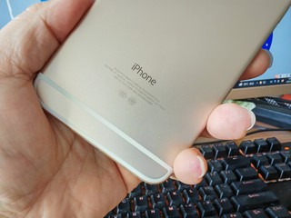 iPhone6 Plus大屏手机看电影简直太帅了