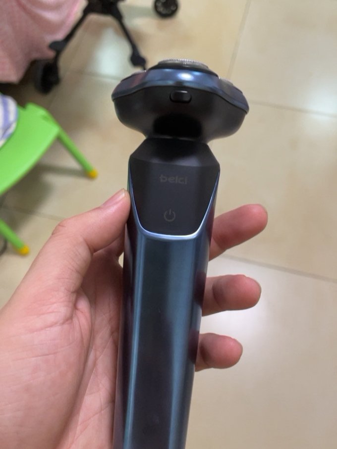 蓓慈电动剃须刀