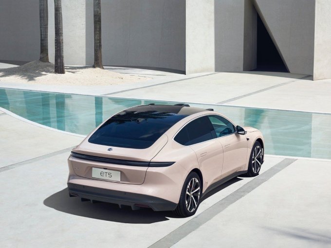 蔚来轿车怎么样 趁年轻有蔚来,et5镜空粉个人选配分享_什么值得买