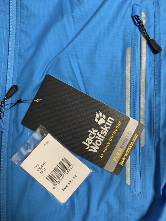 160元买的狼爪软壳防风衣，真的很不错哦