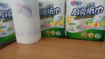 日常用品 篇一百五十八：吸油锁水有韧性易撕下，烹饪家居做清洁都用它。