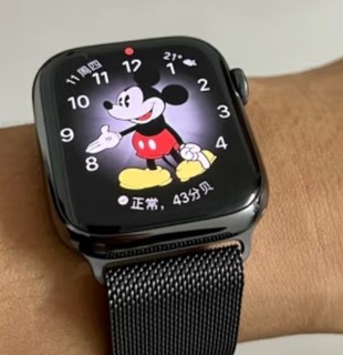 Apple Watch Series 7 智能手表GPS +