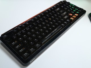 米物客制化机械键盘BlackIO 98无论外观还是