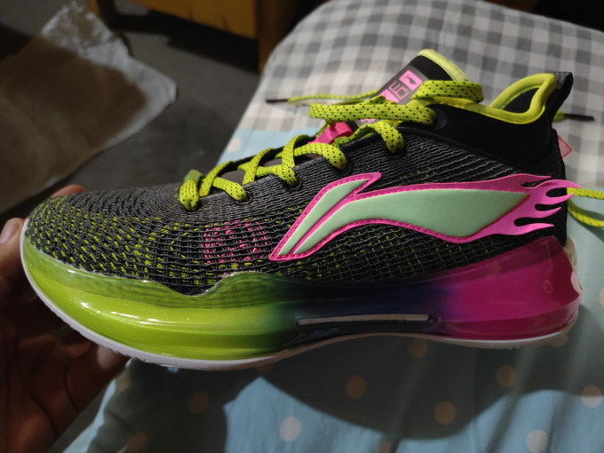 又帅又能打的国产篮球鞋