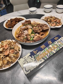 好酒三人饮，配牛尾巴太爽了！