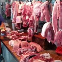 买猪肉时，你知道怎么选吗？肉贩子最爱“这4块肉”，别买错
