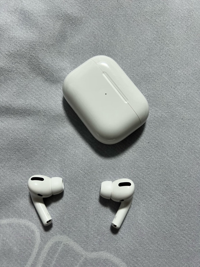 苹果蓝牙耳机