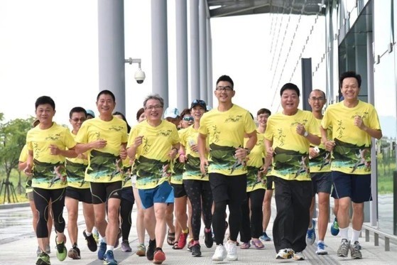56岁任贤齐翻红，​曾一个月暴瘦34斤，凭跑步特长保送大学