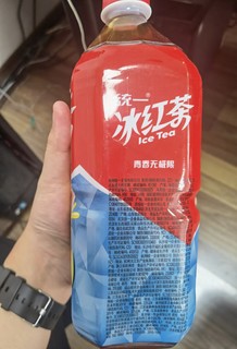 这瓶水是外出游玩必备饮料