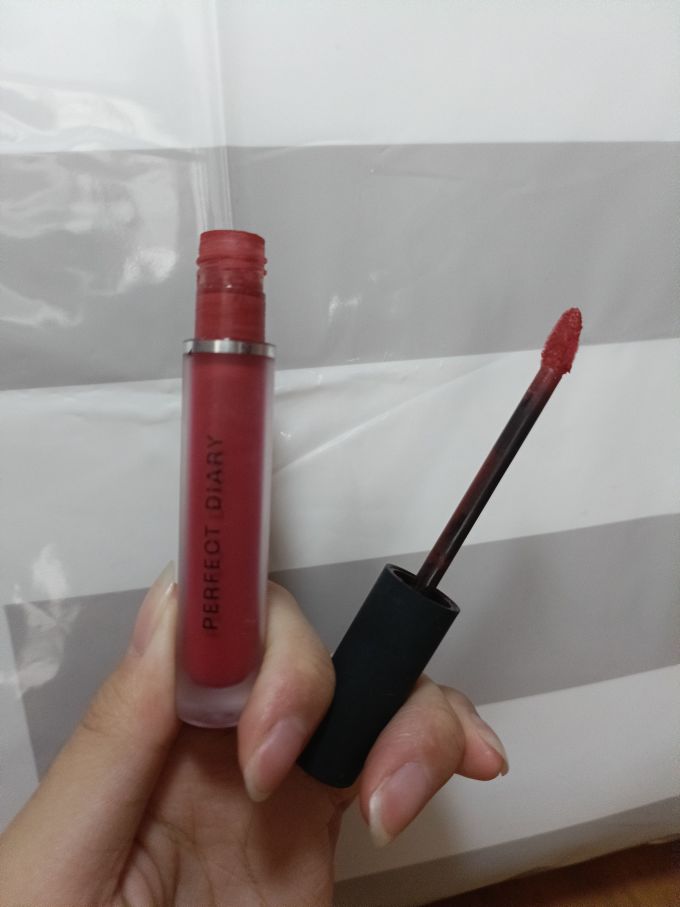 完美日记唇彩唇蜜