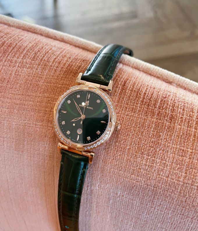 依波路女款石英表怎么样 小绿表非常显气质,整款手表细节._什么值得买