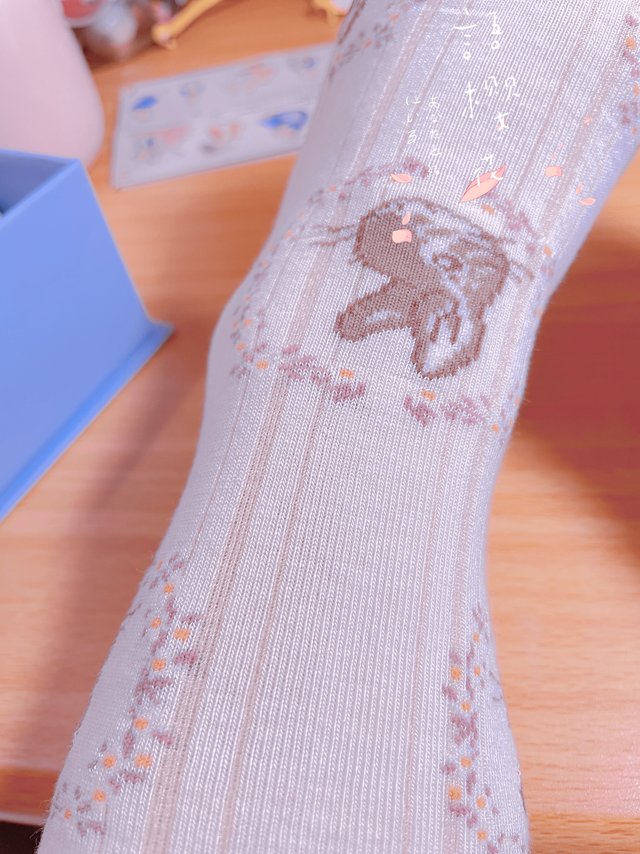 35码的jio穿上彼得兔联名袜好看吗？