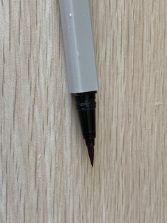 这是不是你在找的一笔成形眼线笔