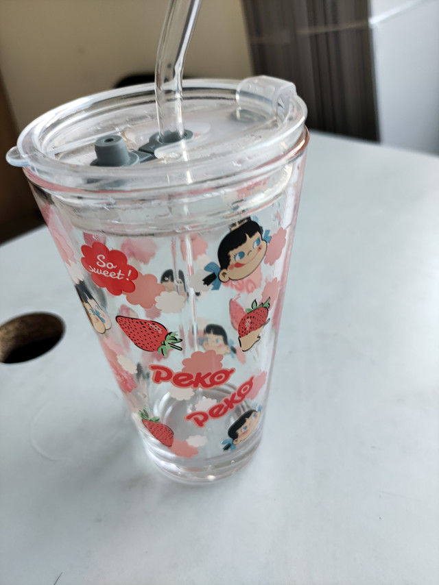 自从有了这个水杯，我能多喝两大杯水