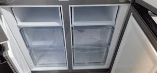 大空间又超薄的美的变频冰箱