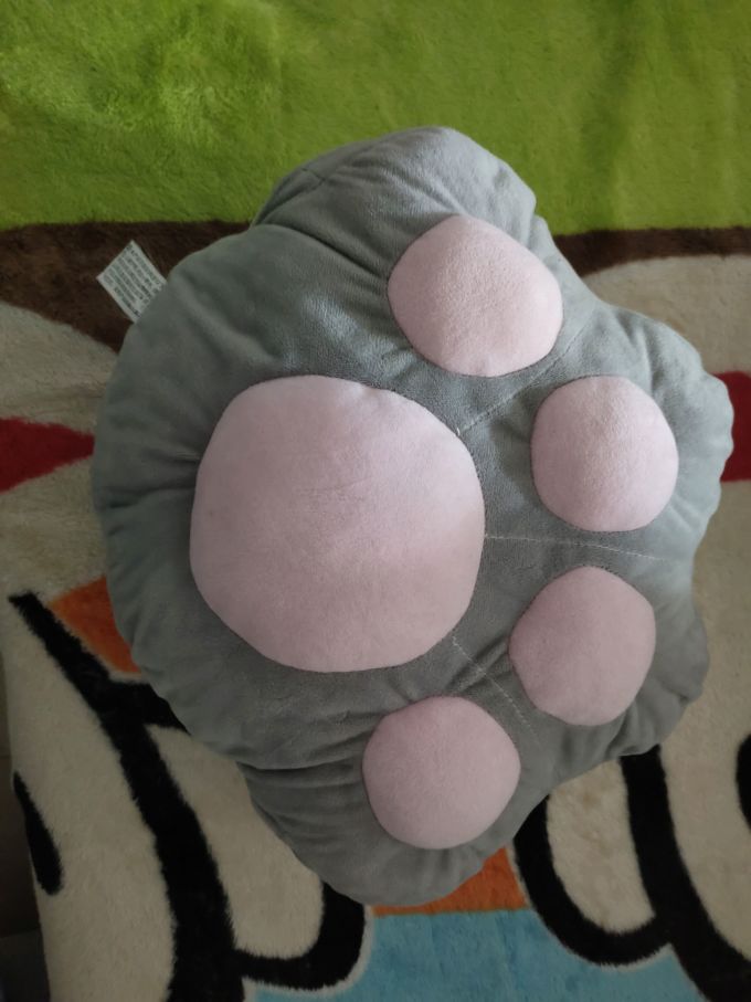 办公室好物分享猫爪抱枕