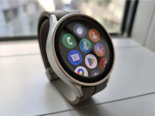 三星galaxy watch5 pro智能电话手表态度灰