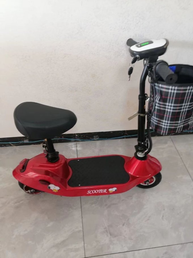 也很小巧可爱,骑着不颠簸,有减震的效果 商品 ninebot九号 e22电动滑