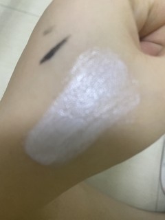 能够美白防晒的隔离霜呀