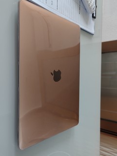 Macbook Air的保护壳一定要买超薄的。
