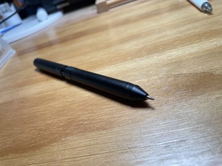 带自动铅笔的三合一圆珠笔，好用极了