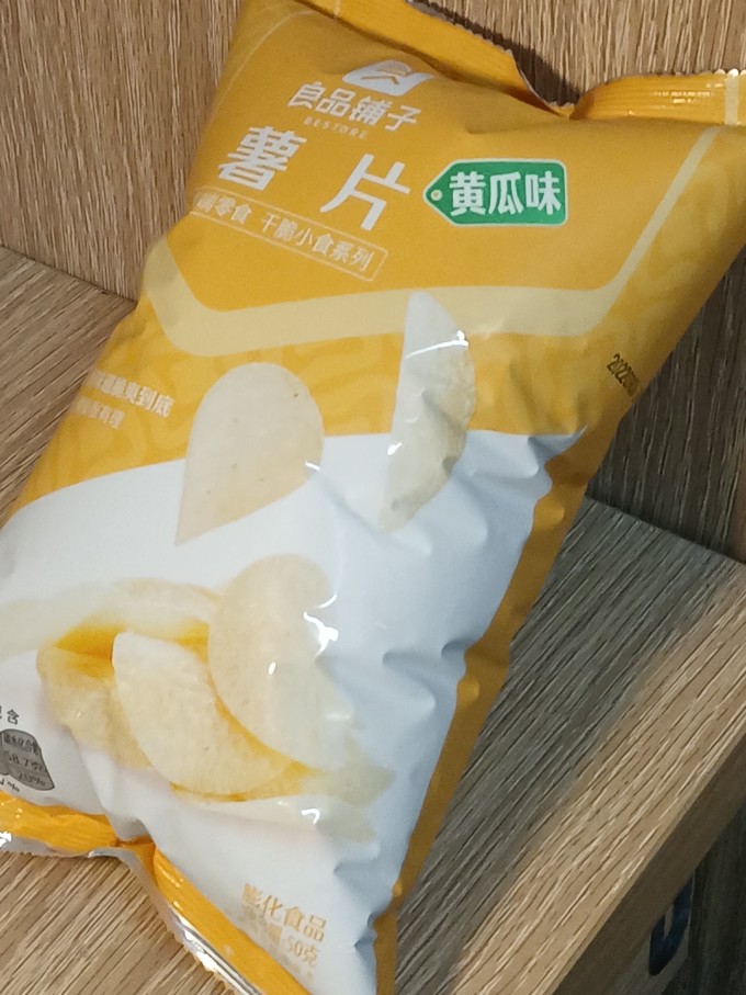 良品铺子膨化食品