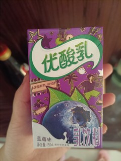  伊利旗下经典含乳饮料