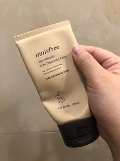 innisfree悦诗风吟火山岩洗面奶清洁毛孔